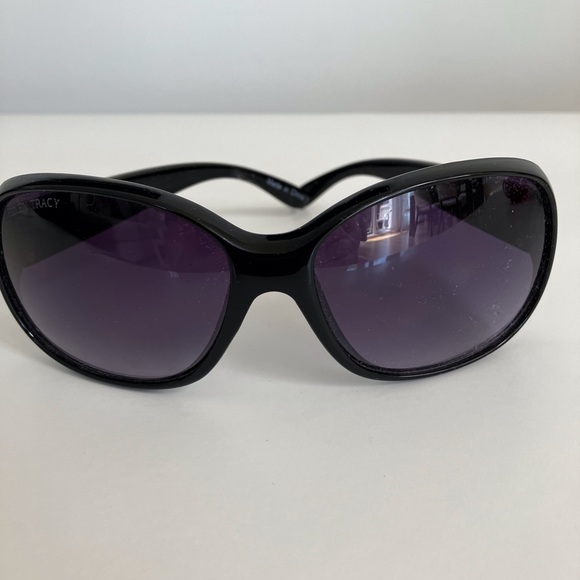 Ellen Tracy Sunglasses Black New - Picture 3 of 6